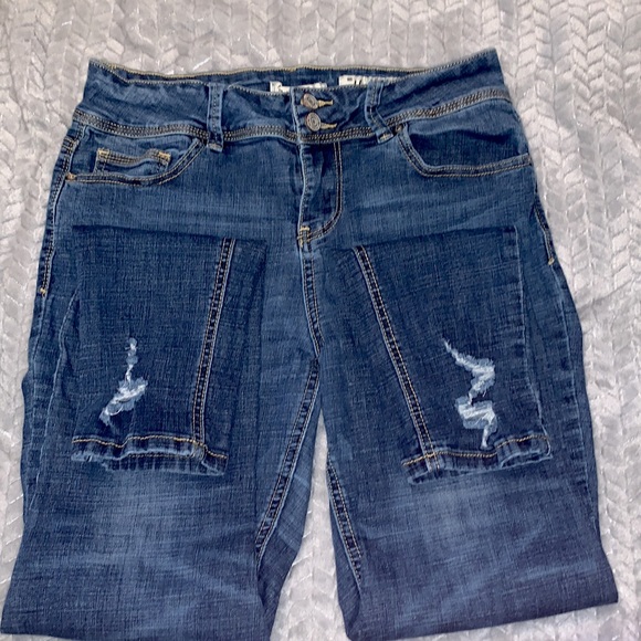 Women Jeans - Picture 2 of 3